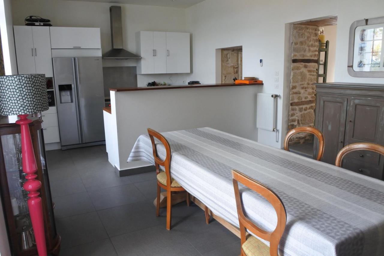Maison De Village Spacieuse Et Confortable Le Gué-de-Velluire Exterior foto